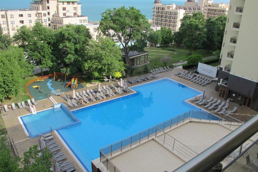 Golden Sands Rentals Apartments Exteriér fotografie